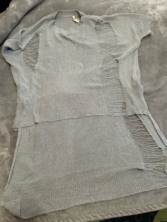 POL Sweaters - POL Gray Distressed Knit sweater